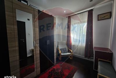 Casă cu 7 camere cu Teren 350 Mp în Central - 2