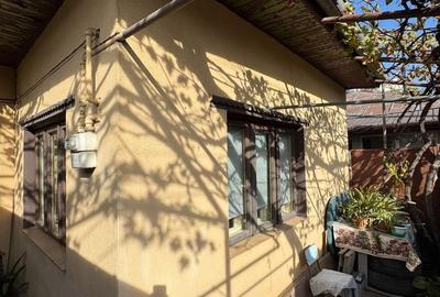 Casă cu 3 camere în Rahova