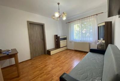 Apartament cu 3 camere nedecomandat în Central
