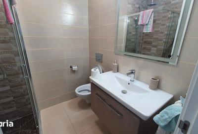 Apartament cu 3 camere semidecomandat, mobilat în Florești - 2