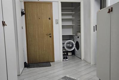 Apartament cu 3 camere decomandat în Faleza Nord