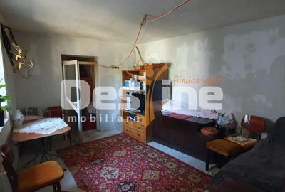 Casă cu 4 camere cu Teren 520 Mp în Mihai Bravu