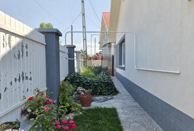 Casă cu 4 camere în Central