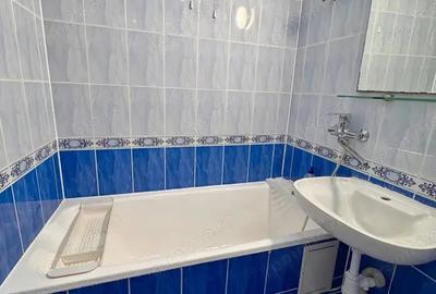Apartament cu 2 camere decomandat în Apărătorii Patriei