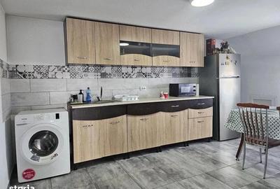 Apartament cu 3 camere decomandat în Central - 1