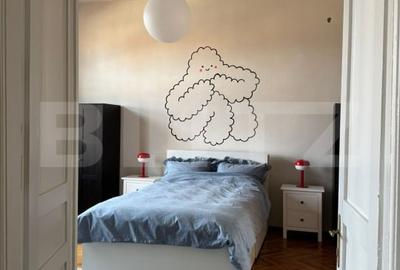Apartament cu 3 camere semidecomandat, mobilat în Central