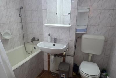 Apartament cu 2 camere semidecomandat în Obor