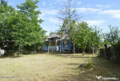 Teren de 4700 mp, în Suseni - 3