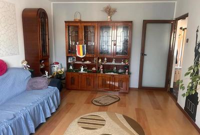 Apartament cu 3 camere decomandat în 1 Mai - 6