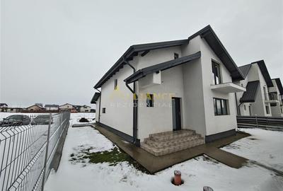 Casă individuală cu 4 camere cu Teren 380 Mp în Berceni - 1