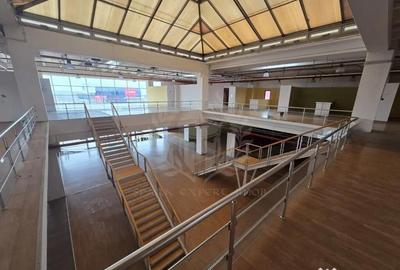 Spațiu comercial, de 3,400 mp, în Central - 3