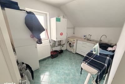 Casă cu 4 camere cu Canalizare în Central - 2