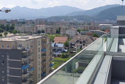 Penthouse, Tractorul, Coresi - 2
