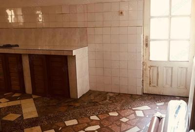 Casă cu 5 camere în Badea Cârțan - 12