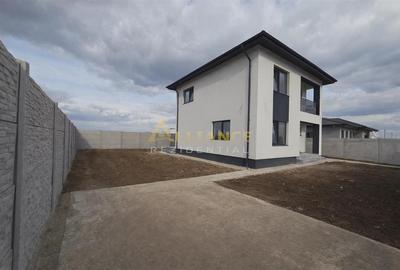 Casă cu 4 camere cu Teren 375 Mp în Berceni - 1