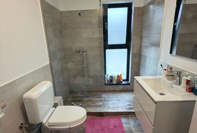 Casă cu 4 camere în Berceni - 2