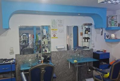 Spațiu comercial, de 250 mp, în Central - 1