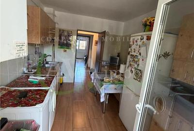 Apartament cu 3 camere decomandat în Mioriței - 4