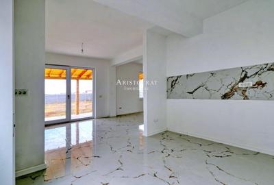 Casă cu 5 camere cu Teren 627 Mp în Ostratu - 2