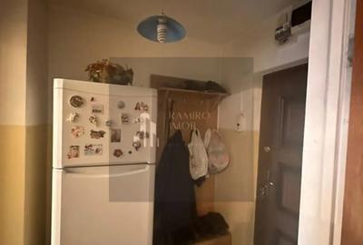 Apartament cu 2 camere semidecomandat în P-ța Reșița