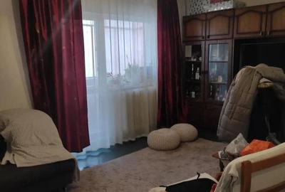 Ap cu 3 camere decomandat etaj 2 Ap cu 3 camere decomandat etaj 2 - 1