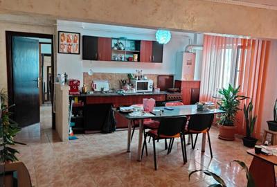 Apartament 3 camere decomandat, 65 mp, zona Bals - 4