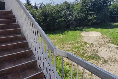 Vila cu 2 apartamente - 6