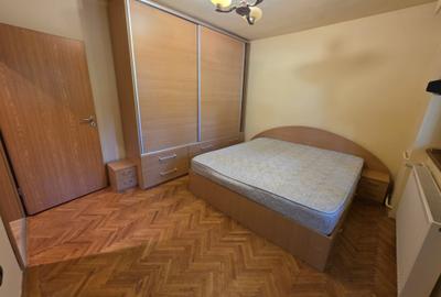 Apartament cu 4 camere decomandat în Medicină - 3