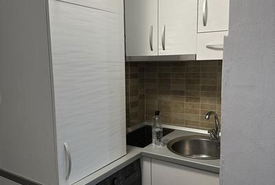 Garsonieră nedecomandată în Poarta 6 - 2