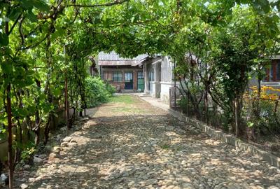 Vand casa si teren,acte la zi,apa,lumina,gaze,put - 1