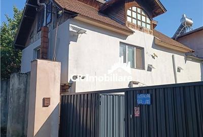 Casă cu 4 camere în Dobroești - 1