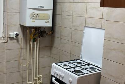 Apartament semidecomandat, mobilat în Est - 9