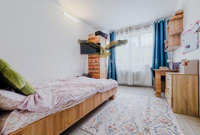 Apartament cu 3 camere decomandat, mobilat în Central