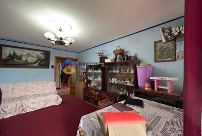Apartament de vanzare - 3 camere | Cartier Darmanesti - 2