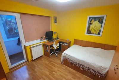 Apartament cu 3 camere semidecomandat în Astra - 1