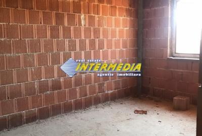 Casă individuală cu 5 camere cu Canalizare în Sud - 2