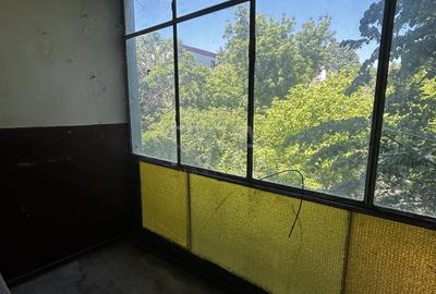 Apartament cu 3 camere semidecomandat în Rahova - 7