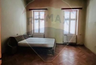 Casă individuală cu 3 camere cu Canalizare în Eminescu - 9