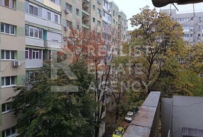 Garsonieră decomandată, 28 mp + balcon, vis-à-vis de Piața Delfinului - 2