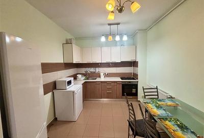 Apartament cu 2 camere semidecomandat, mobilat în Tractorul - 5