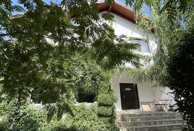 Apartament cu 4 camere decomandat în Ciulnița - 2