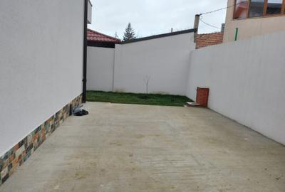Casă cu 4 camere cu Teren 280 Mp în Brătianu - 4