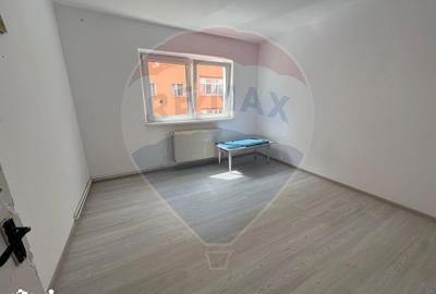 Apartament cu 2 camere decomandat în Central - 2