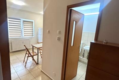 Garsonieră decomandată în Decebal - 9