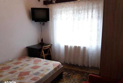 Apartament cu 3 camere decomandat în Micro 4 - 8