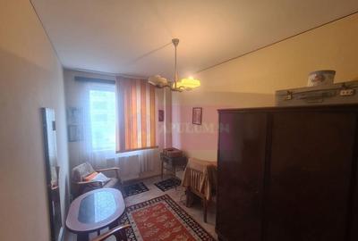 Apartament cu 3 camere de vanzare in Campina - Zona Scoal... - 10