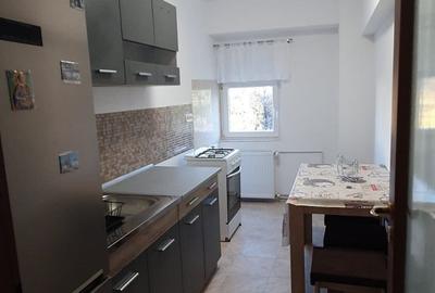 Apartament cu 2 camere decomandat, mobilat în Aviației