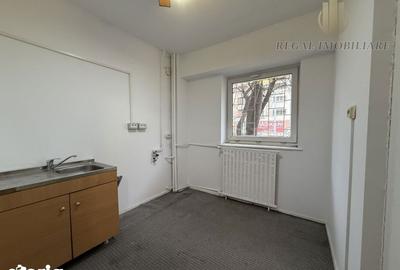 Spațiu comercial, de 40 mp, în Muncii - 3