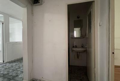 Spațiu comercial, de 64 mp, în Decebal - 3