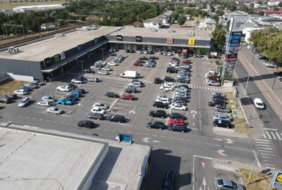 Spațiu comercial, de 91 mp, în Central - 4